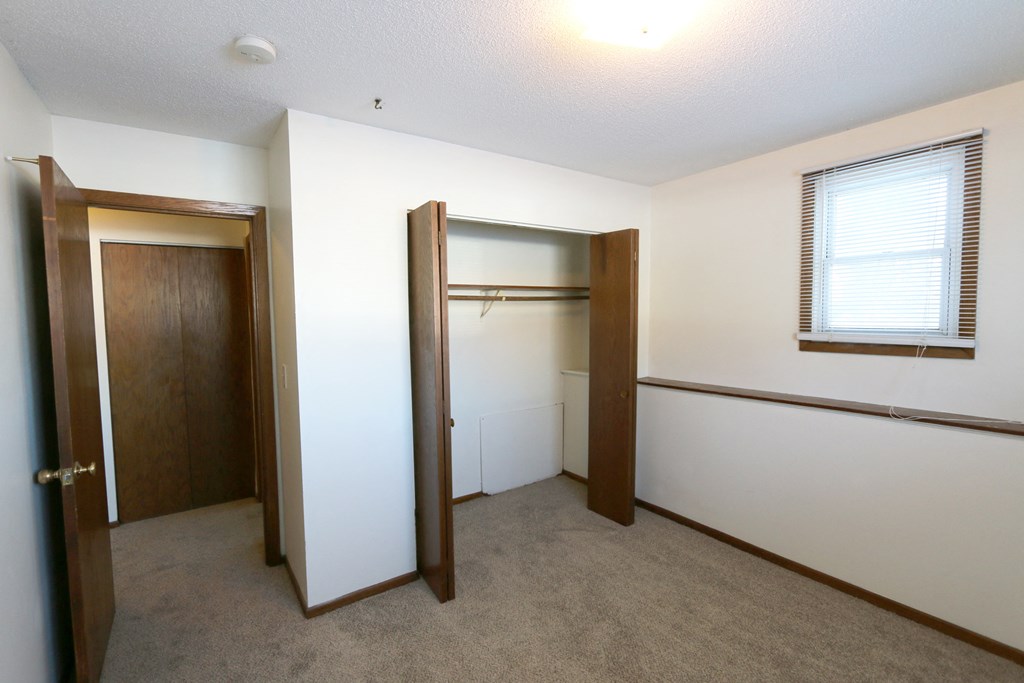 Spring Lake Park Apartments, 374 83rd Ave NE, Fridley, MN RentCafe